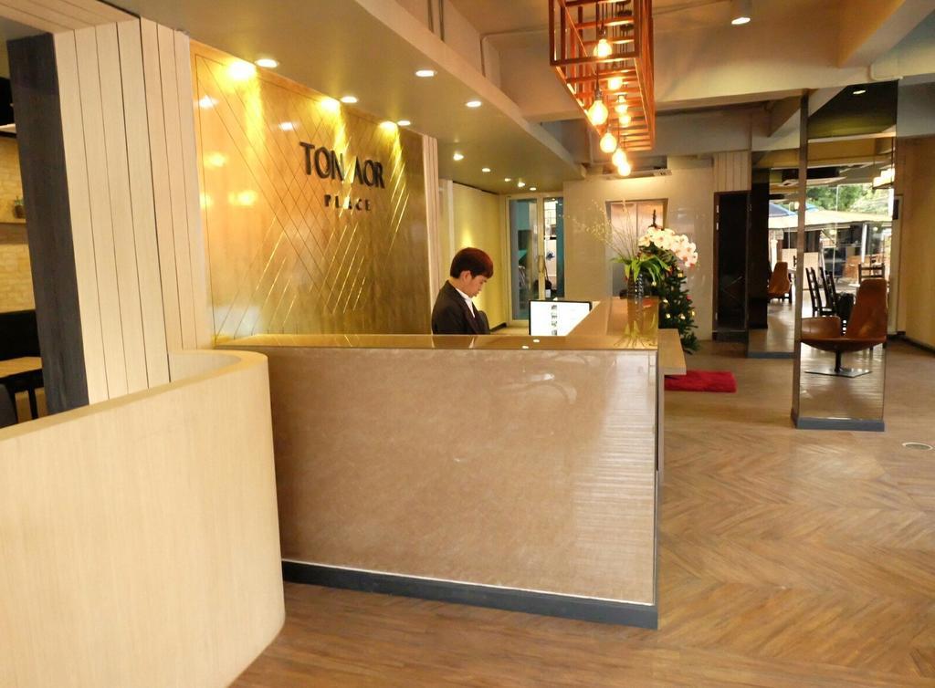 Ton Aor Place Hotel Banguecoque Exterior foto